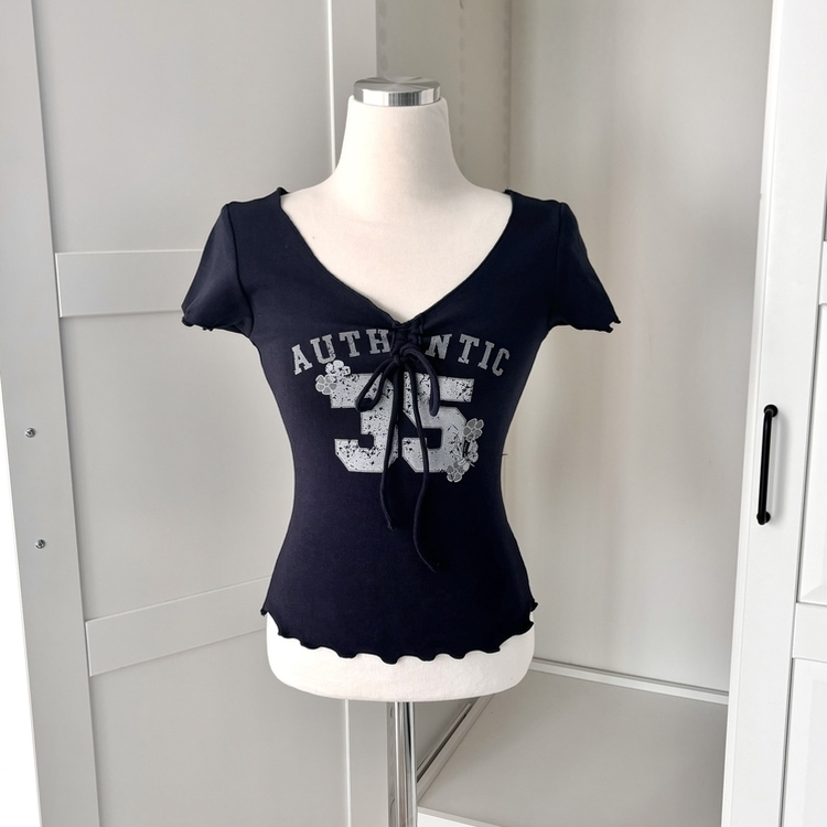 フラワーリボンシャーリング半袖Tシャツ