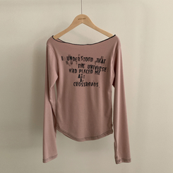 長袖Tシャツ レタリングオフショルダー長袖Tシャツ
