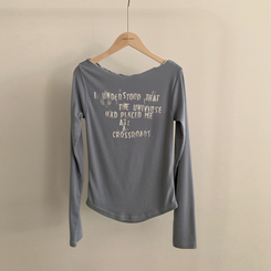 長袖Tシャツ レタリングオフショルダー長袖Tシャツ