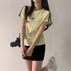 半袖Tシャツ ラインロゴ刺繍半袖Tシャツ YELLOW