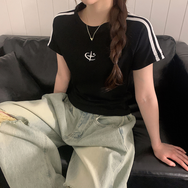 ラインロゴ刺繍半袖Tシャツ BLACK