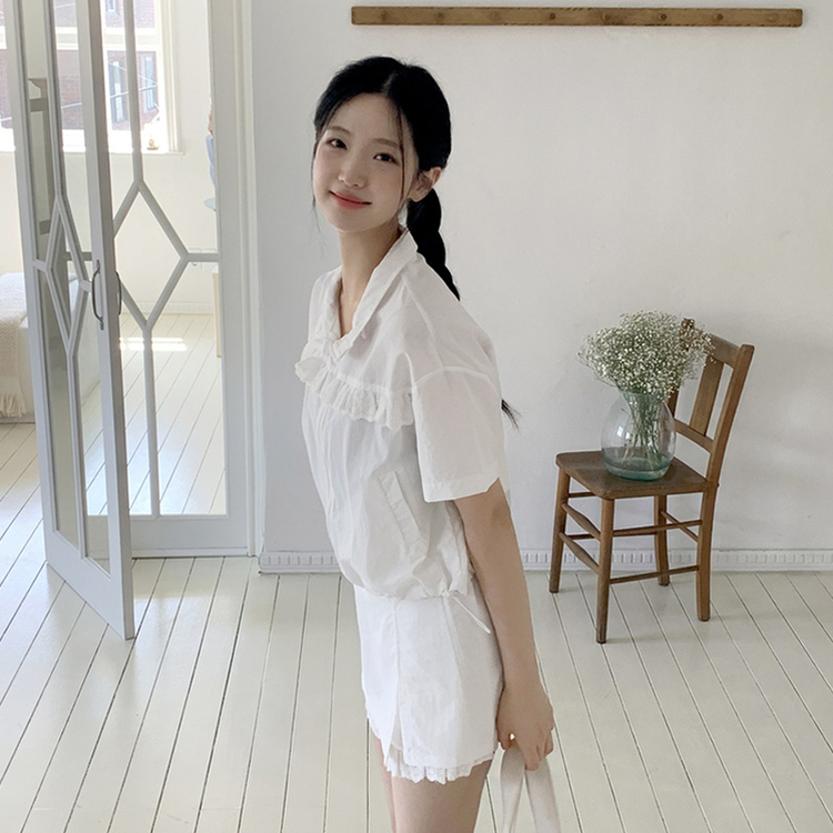 （軽くて涼しいセットアイテム*.*/生活防水可能/活用度アップ）リベラレースシャカシャカ半袖ジップアップバックゴムミニスカートセットアップ IVORY