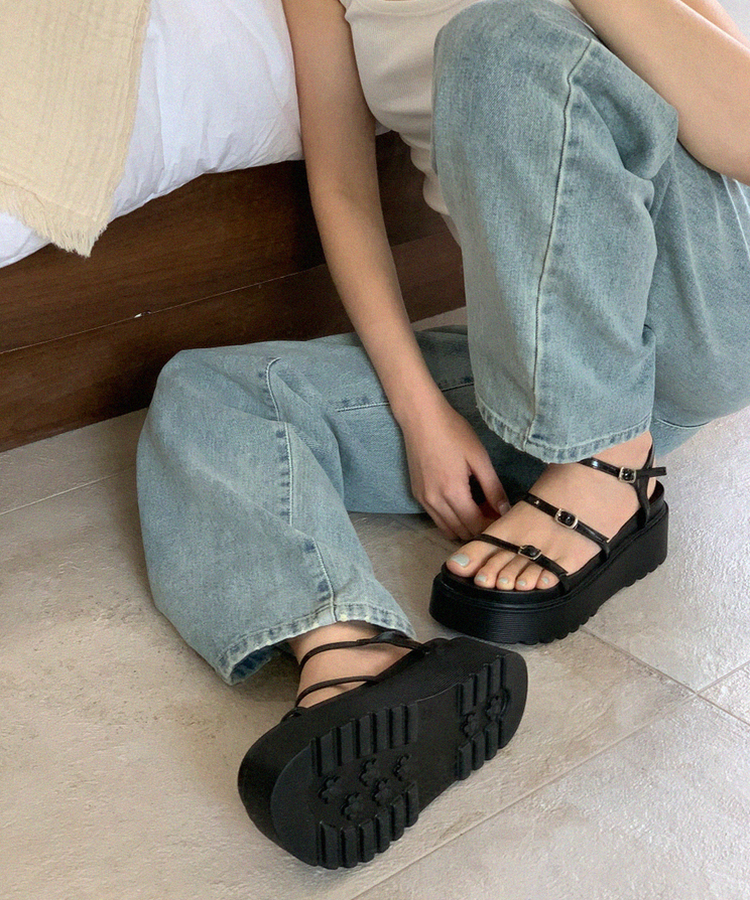 プラットフォームサンダル BLACK