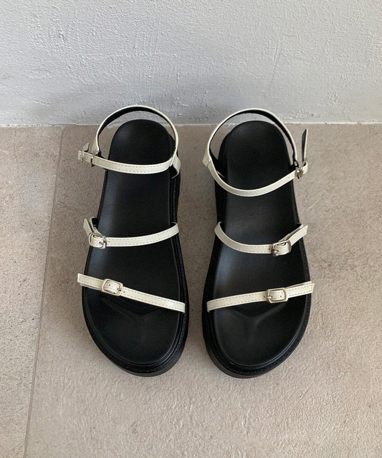 プラットフォームサンダル