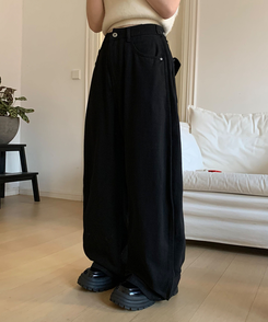 スリットラインワイドコットンパンツ BLACK
