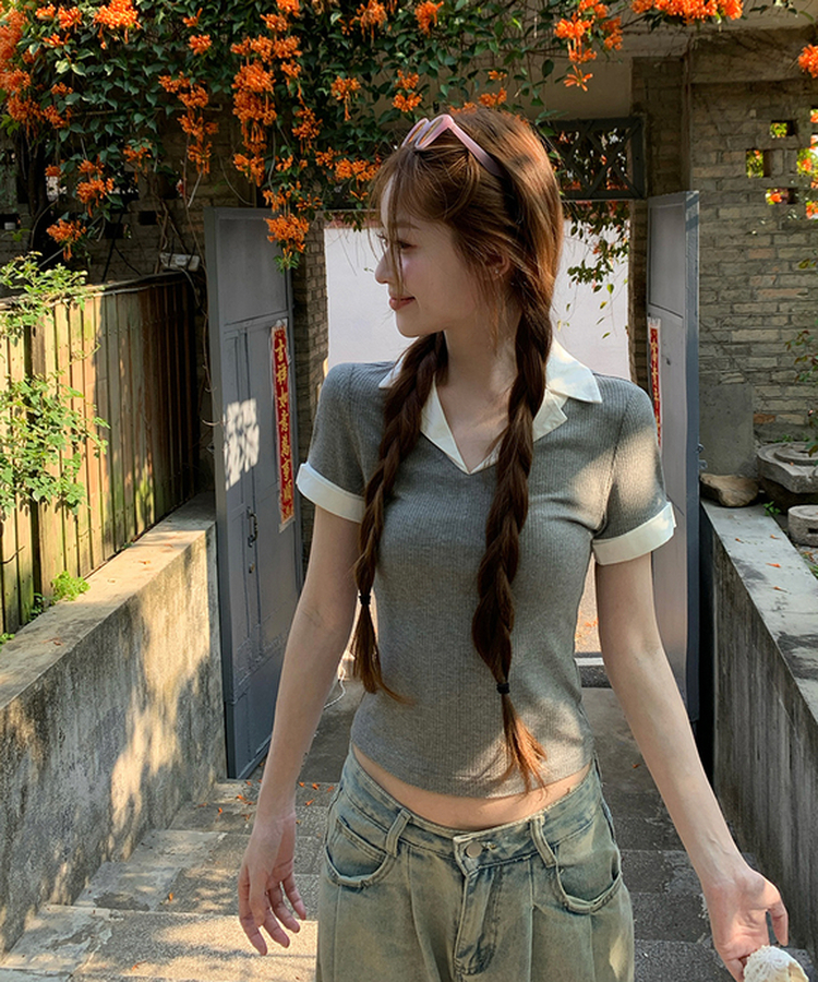 ホワイトVネックハーフTシャツ GREY
