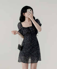 ミニワンピース フローラルスモークミニワンピース BLACK