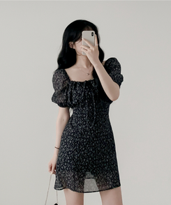 ミニワンピース フローラルスモークミニワンピース BLACK