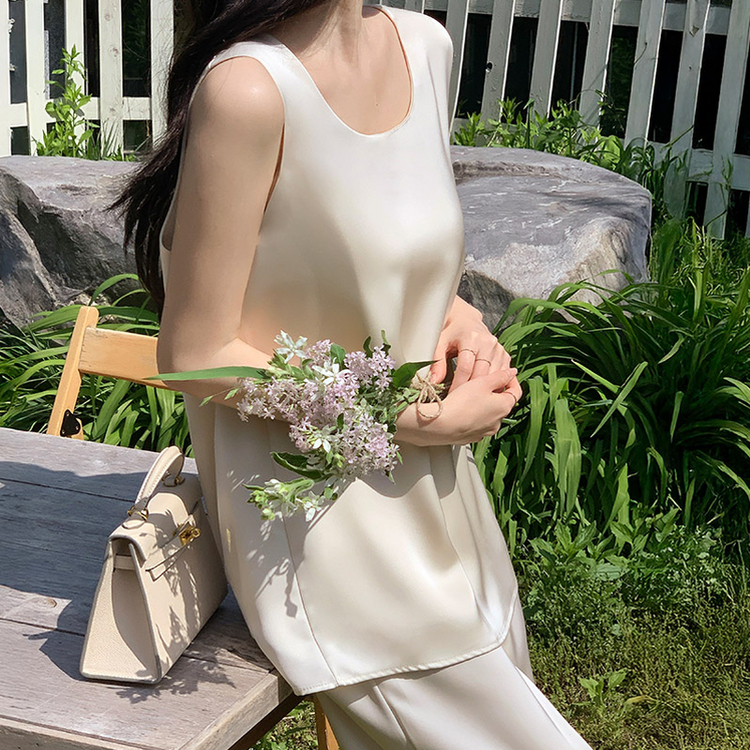 ラビネ サテン ノースリーブ ブラウス＆バンディング パンツ セット