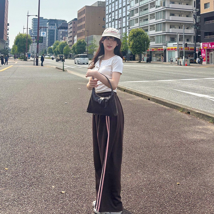 トレーニングパンツ ワイドフィットトレーニングパンツ BROWN