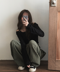 ニット シースルーバックリボンニット BLACK