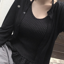 ノースリーブ ドットホルターフリルキャミソール DOT BLACK