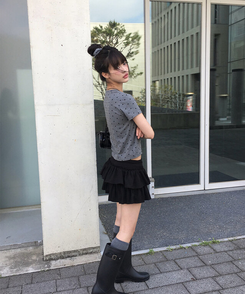 【シュシュ付き】ドットスリム半袖Tシャツ GREY