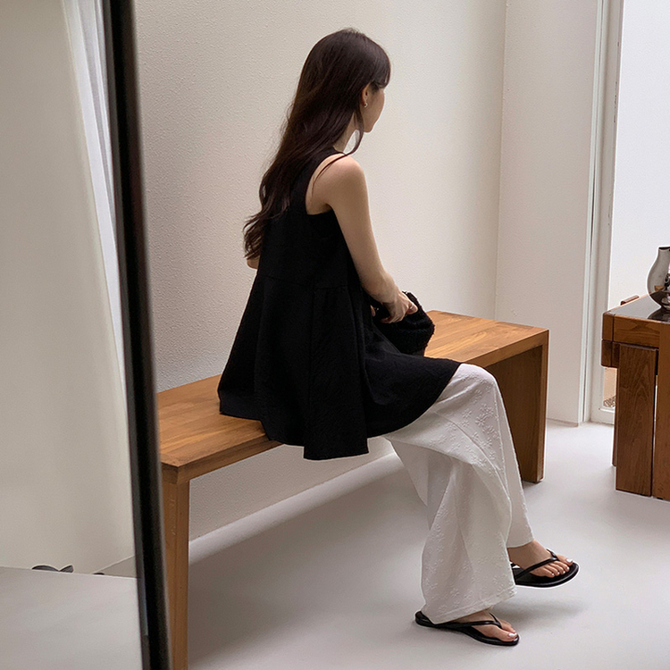 デイリン Vネック シャーリング ノースリーブ ブラウス BLACK