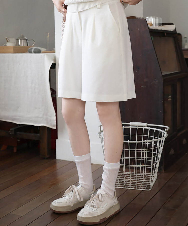 ハーフピンタックバミューダスラックス CREAM