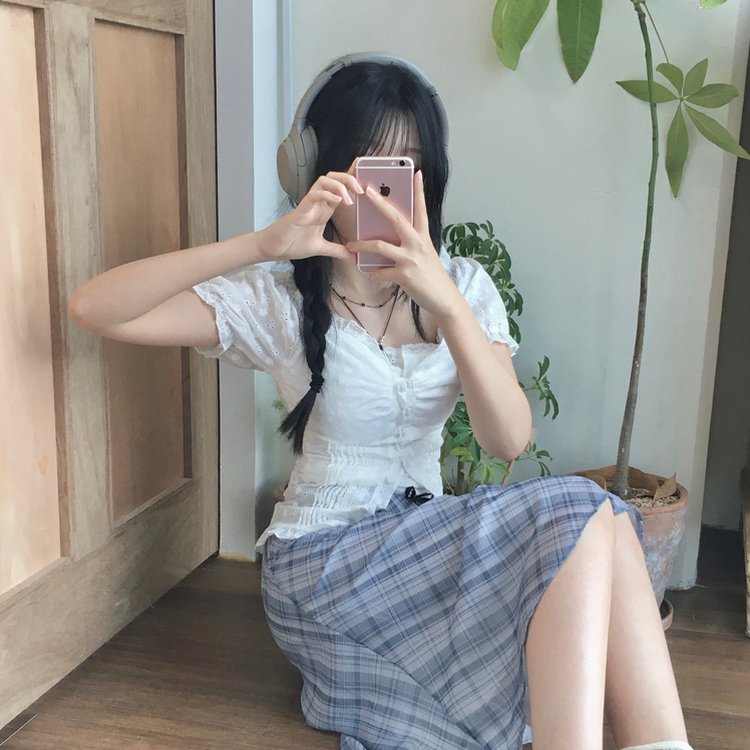 ボタンパンチング半袖ブラウス WHITE