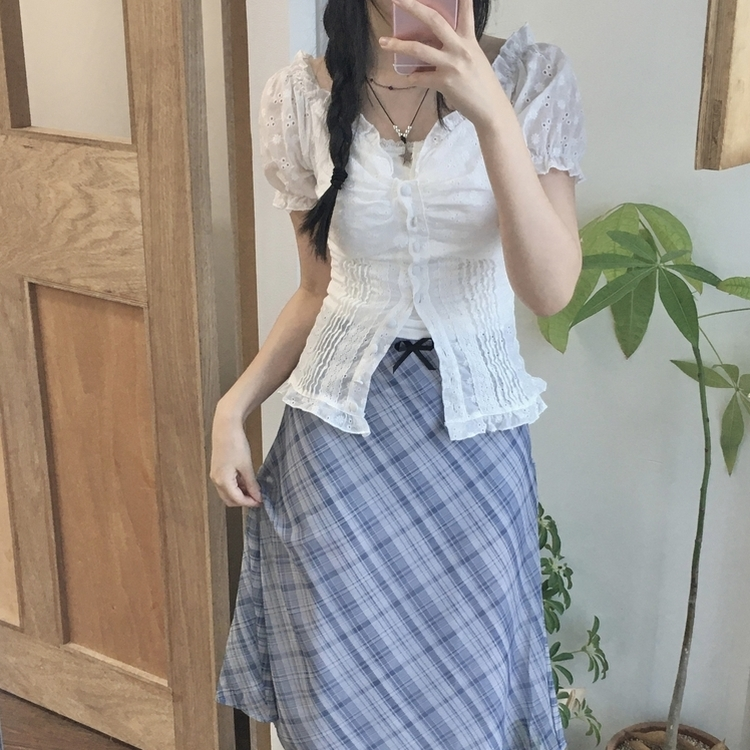 ボタンパンチング半袖ブラウス WHITE