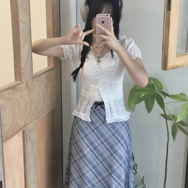 ボタンパンチング半袖ブラウス WHITE