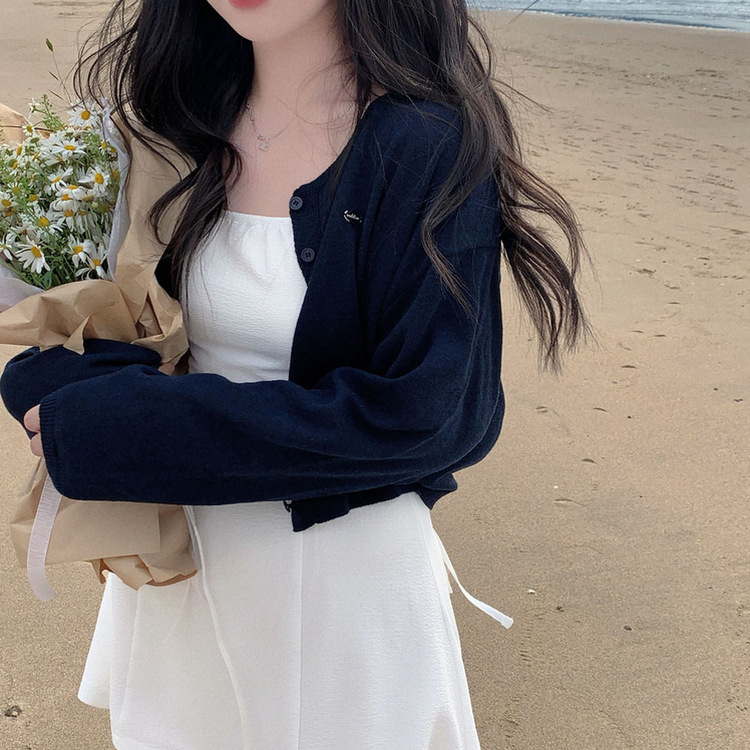 가볍고 시원한쿨썸머 린넨 팬던트 아방핏 크롭 가디건 네이비
