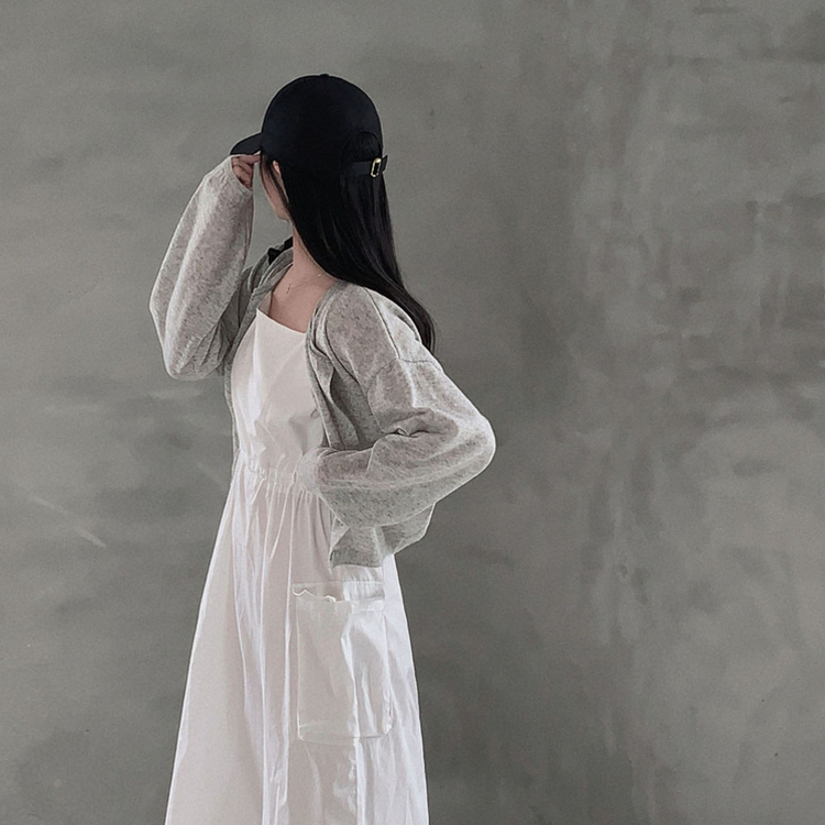 가볍고 시원한쿨썸머 린넨 팬던트 아방핏 크롭 가디건 연그레이