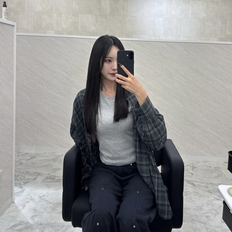 바잉투 절개 데님 팬츠 딥블루