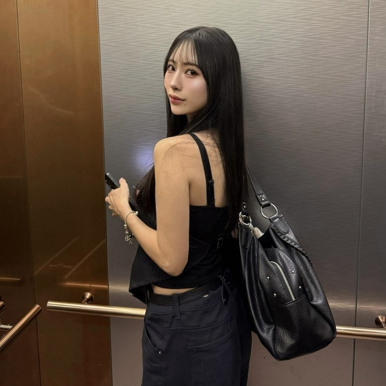 바잉투 절개 데님 팬츠 딥블루