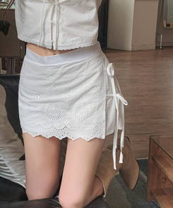 ミニスカート パンチングリボンラップスカートパンツ WHITE