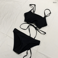 ビキニ 【カップ付き】ブラックストラップビキニ