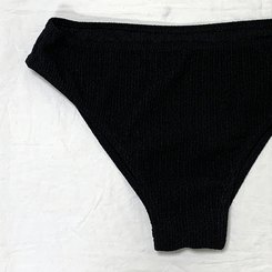 ビキニ 【3pc カップ付き】シャーリングスカートビキニ