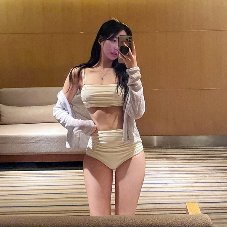 【カップ付き】シャーリングハイウエストビキニ IVORY