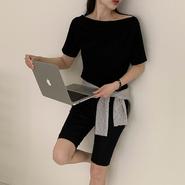 （半袖ver./ボートネック/華奢見え♥）プルア ドレープシャーリング 半袖Tシャツ BLACK
