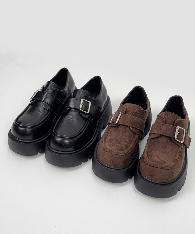 ベルトバックル厚底ローファー