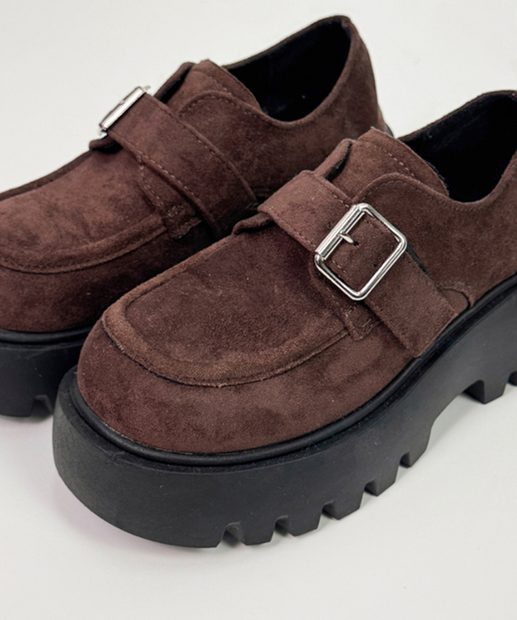 ベルトバックル厚底ローファー