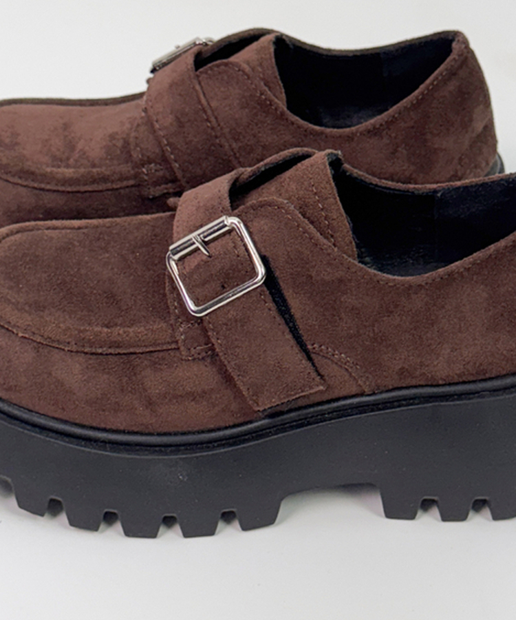 ベルトバックル厚底ローファー