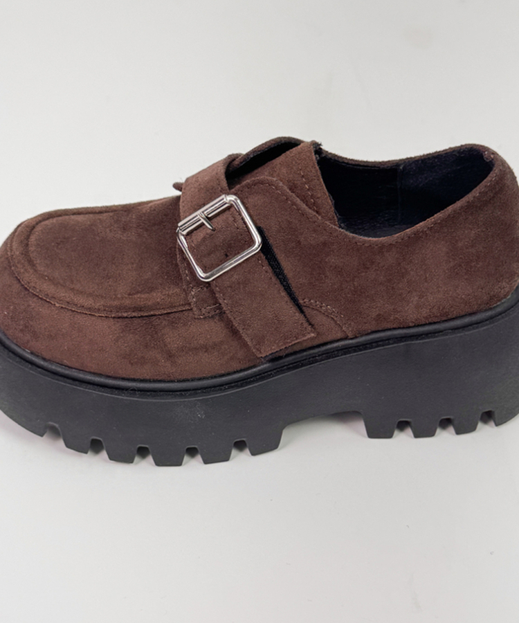 ベルトバックル厚底ローファー