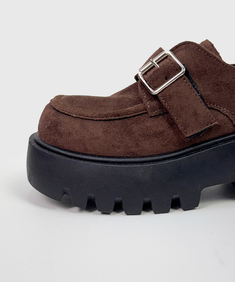 ベルトバックル厚底ローファー