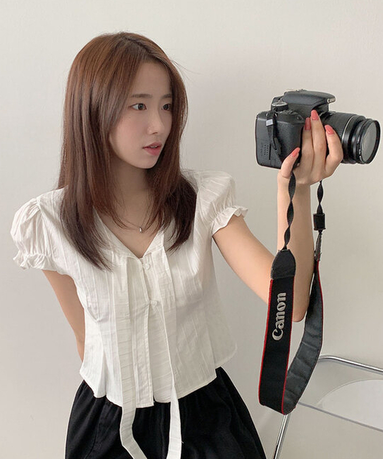 뮤스 코튼 타이 일체형 버튼 허리 핀턱 퍼프 반팔 블라우스