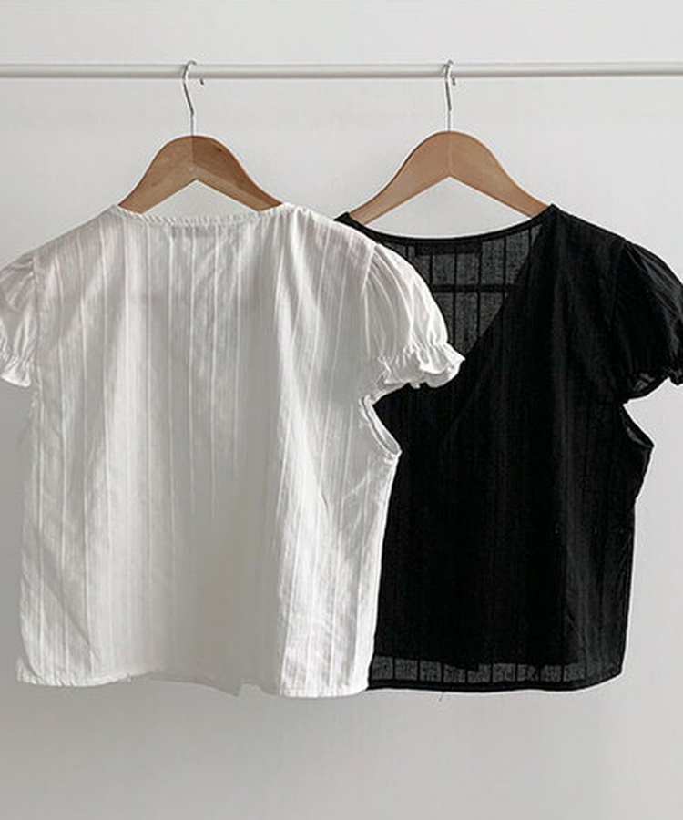 뮤스 코튼 타이 일체형 버튼 허리 핀턱 퍼프 반팔 블라우스