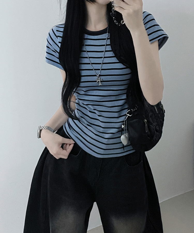 마일드단가라배색슬림핏반팔티셔츠 소라