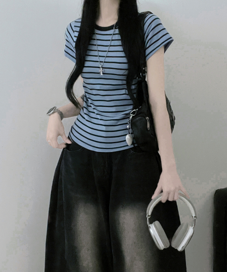 마일드단가라배색슬림핏반팔티셔츠 소라