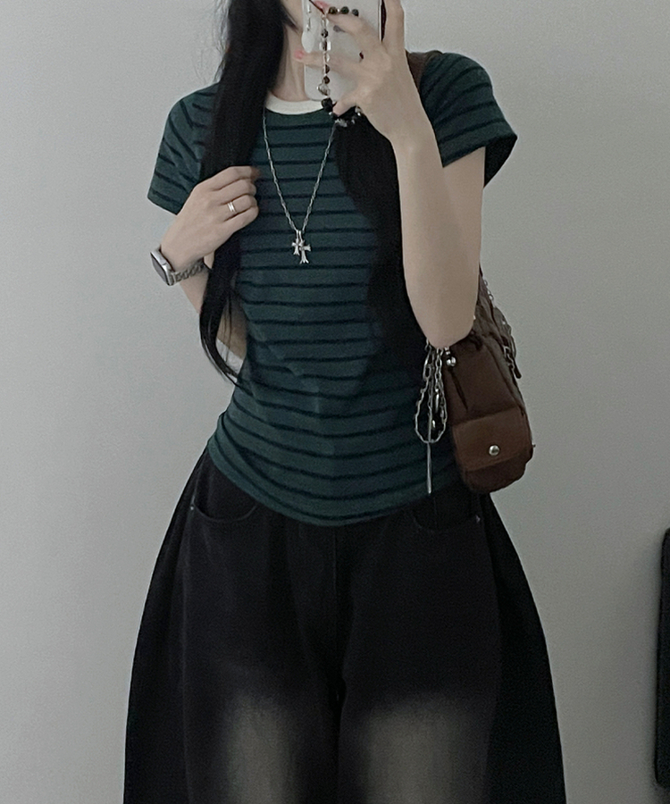 마일드단가라배색슬림핏반팔티셔츠 수박