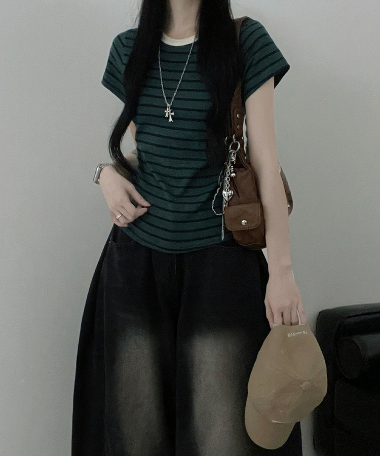 마일드단가라배색슬림핏반팔티셔츠 수박