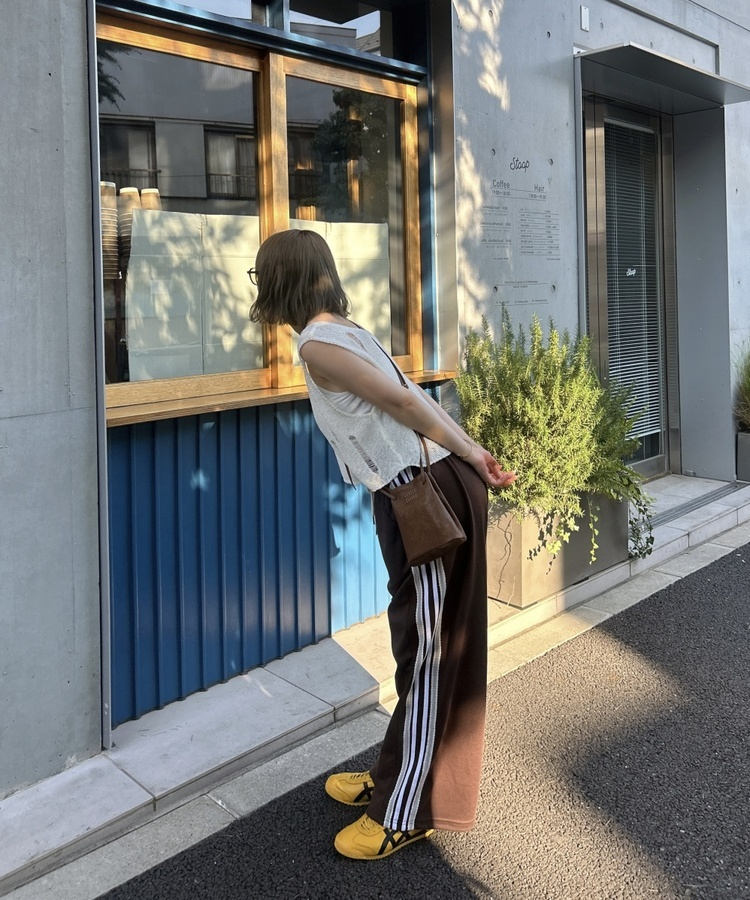 【CHIGNON 2025 】レースサイドラインパンツ　新品未使用 WC パンツ 「2025春夏新作」レースライントラックパンツ