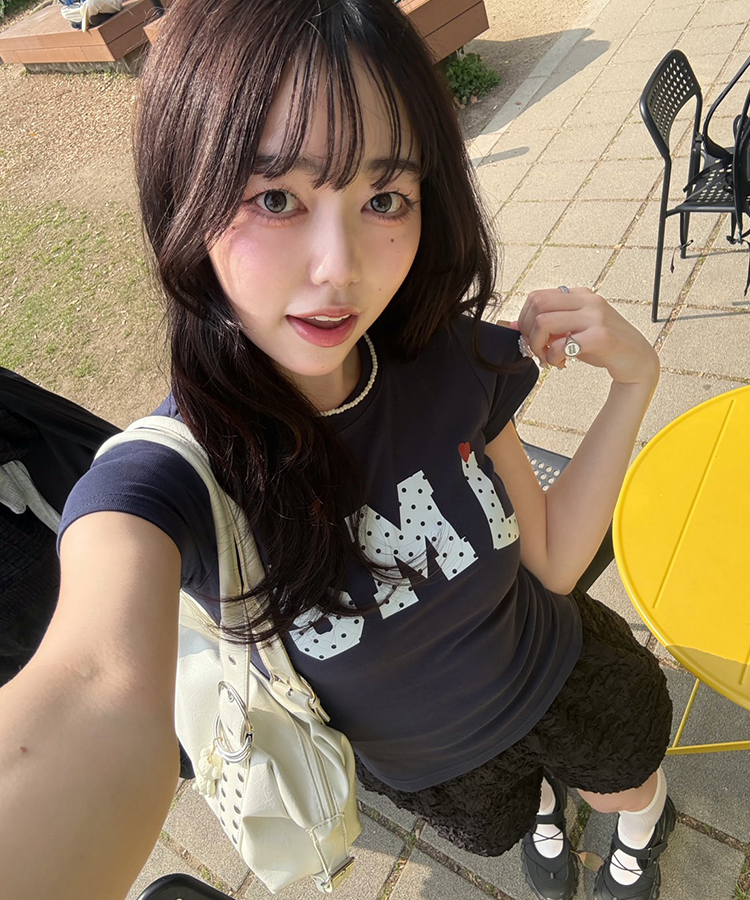 그린 아크릴 목걸이 크림