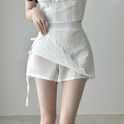 パンチングストラップミニスカートパンツ WHITE