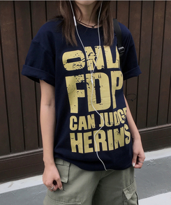 ラウンドレタリング半袖Tシャツ NAVY