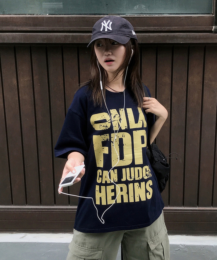 ラウンドレタリング半袖Tシャツ NAVY