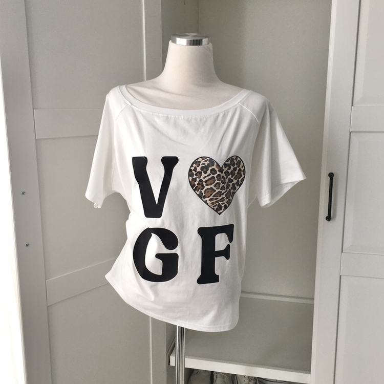 オフショルダーセミクロップ半袖Tシャツ
