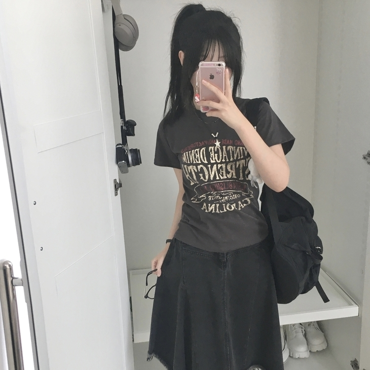 빈티지 레터링 스트릿 힙 정핏 세미크롭 반팔티셔 차콜