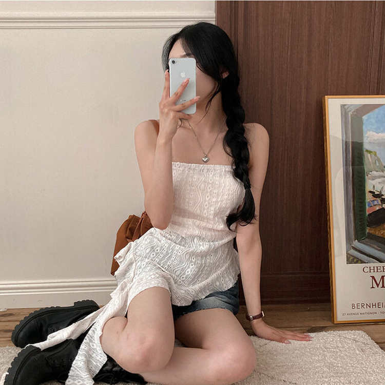 비비 레이스 플라워 테일 오프숄더 튜브 탑 블라우스 연베이지